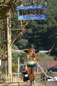 BIB: 11413, 2021, 3049
                            <button type="button" onclick="openModal(16038632)" class="btn btn-primary btn-sm float-right btn-popup" data-toggle="modal" data-target=".modal-high-quality">
                        <i class="fas fa-shopping-cart"></i> Add to Cart
                    </button>
                                            <button type="button" onclick="isThisMe(16038632, true)" class="btn btn-success btn-sm float-right btn-popup btn-isme hidden" data-toggle="tooltip" data-placement="bottom" title="นี่คือรูปของคุณใช่ไหม คลิกที่นี่เพื่อเอาเข้าอัลบั้ม">
                        <i class="fas fa-plus"></i> Add to album
                    </button>
                    <button type="button" onclick="isThisMe(16038632, false)" class="btn btn-warning btn-sm float-right btn-popup btn-isnotme hidden">
                        <i class="fas fa-ban"></i> Remove from album
                    </button>