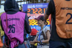 BIB: 202, 168
                            <button type="button" onclick="openModal(16040273)" class="btn btn-primary btn-sm float-right btn-popup" data-toggle="modal" data-target=".modal-high-quality">
                        <i class="fas fa-shopping-cart"></i> Add to Cart
                    </button>
                                            <button type="button" onclick="isThisMe(16040273, true)" class="btn btn-success btn-sm float-right btn-popup btn-isme hidden" data-toggle="tooltip" data-placement="bottom" title="นี่คือรูปของคุณใช่ไหม คลิกที่นี่เพื่อเอาเข้าอัลบั้ม">
                        <i class="fas fa-plus"></i> Add to album
                    </button>
                    <button type="button" onclick="isThisMe(16040273, false)" class="btn btn-warning btn-sm float-right btn-popup btn-isnotme hidden">
                        <i class="fas fa-ban"></i> Remove from album
                    </button>