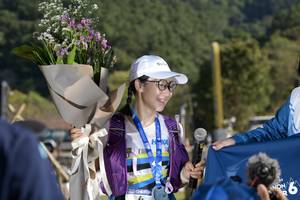 BIB: 196
                            <button type="button" onclick="openModal(16038475)" class="btn btn-primary btn-sm float-right btn-popup" data-toggle="modal" data-target=".modal-high-quality">
                        <i class="fas fa-shopping-cart"></i> Add to Cart
                    </button>
                                            <button type="button" onclick="isThisMe(16038475, true)" class="btn btn-success btn-sm float-right btn-popup btn-isme hidden" data-toggle="tooltip" data-placement="bottom" title="นี่คือรูปของคุณใช่ไหม คลิกที่นี่เพื่อเอาเข้าอัลบั้ม">
                        <i class="fas fa-plus"></i> Add to album
                    </button>
                    <button type="button" onclick="isThisMe(16038475, false)" class="btn btn-warning btn-sm float-right btn-popup btn-isnotme hidden">
                        <i class="fas fa-ban"></i> Remove from album
                    </button>