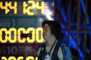 BIB: 4424
                            <button type="button" onclick="openModal(16043119)" class="btn btn-primary btn-sm float-right btn-popup" data-toggle="modal" data-target=".modal-high-quality">
                        <i class="fas fa-shopping-cart"></i> Add to Cart
                    </button>
                                            <button type="button" onclick="isThisMe(16043119, true)" class="btn btn-success btn-sm float-right btn-popup btn-isme hidden" data-toggle="tooltip" data-placement="bottom" title="นี่คือรูปของคุณใช่ไหม คลิกที่นี่เพื่อเอาเข้าอัลบั้ม">
                        <i class="fas fa-plus"></i> Add to album
                    </button>
                    <button type="button" onclick="isThisMe(16043119, false)" class="btn btn-warning btn-sm float-right btn-popup btn-isnotme hidden">
                        <i class="fas fa-ban"></i> Remove from album
                    </button>