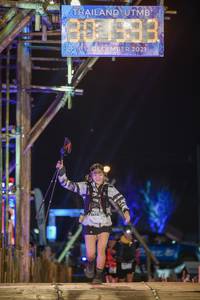 BIB: 2021, 3416
                            <button type="button" onclick="openModal(16041211)" class="btn btn-primary btn-sm float-right btn-popup" data-toggle="modal" data-target=".modal-high-quality">
                        <i class="fas fa-shopping-cart"></i> Add to Cart
                    </button>
                                            <button type="button" onclick="isThisMe(16041211, true)" class="btn btn-success btn-sm float-right btn-popup btn-isme hidden" data-toggle="tooltip" data-placement="bottom" title="นี่คือรูปของคุณใช่ไหม คลิกที่นี่เพื่อเอาเข้าอัลบั้ม">
                        <i class="fas fa-plus"></i> Add to album
                    </button>
                    <button type="button" onclick="isThisMe(16041211, false)" class="btn btn-warning btn-sm float-right btn-popup btn-isnotme hidden">
                        <i class="fas fa-ban"></i> Remove from album
                    </button>