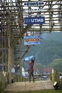 BIB: 200000, 2021
                            <button type="button" onclick="openModal(16043750)" class="btn btn-primary btn-sm float-right btn-popup" data-toggle="modal" data-target=".modal-high-quality">
                        <i class="fas fa-shopping-cart"></i> Add to Cart
                    </button>
                                            <button type="button" onclick="isThisMe(16043750, true)" class="btn btn-success btn-sm float-right btn-popup btn-isme hidden" data-toggle="tooltip" data-placement="bottom" title="นี่คือรูปของคุณใช่ไหม คลิกที่นี่เพื่อเอาเข้าอัลบั้ม">
                        <i class="fas fa-plus"></i> Add to album
                    </button>
                    <button type="button" onclick="isThisMe(16043750, false)" class="btn btn-warning btn-sm float-right btn-popup btn-isnotme hidden">
                        <i class="fas fa-ban"></i> Remove from album
                    </button>