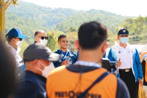 BIB: 
                            <button type="button" onclick="openModal(15957263)" class="btn btn-primary btn-sm float-right btn-popup" data-toggle="modal" data-target=".modal-high-quality">
                        <i class="fas fa-shopping-cart"></i> Add to Cart
                    </button>
                                            <button type="button" onclick="isThisMe(15957263, true)" class="btn btn-success btn-sm float-right btn-popup btn-isme hidden" data-toggle="tooltip" data-placement="bottom" title="นี่คือรูปของคุณใช่ไหม คลิกที่นี่เพื่อเอาเข้าอัลบั้ม">
                        <i class="fas fa-plus"></i> Add to album
                    </button>
                    <button type="button" onclick="isThisMe(15957263, false)" class="btn btn-warning btn-sm float-right btn-popup btn-isnotme hidden">
                        <i class="fas fa-ban"></i> Remove from album
                    </button>