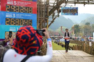 BIB: 293848, 2021, 263046, 5028
                            <button type="button" onclick="openModal(16026825)" class="btn btn-primary btn-sm float-right btn-popup" data-toggle="modal" data-target=".modal-high-quality">
                        <i class="fas fa-shopping-cart"></i> Add to Cart
                    </button>
                                            <button type="button" onclick="isThisMe(16026825, true)" class="btn btn-success btn-sm float-right btn-popup btn-isme hidden" data-toggle="tooltip" data-placement="bottom" title="นี่คือรูปของคุณใช่ไหม คลิกที่นี่เพื่อเอาเข้าอัลบั้ม">
                        <i class="fas fa-plus"></i> Add to album
                    </button>
                    <button type="button" onclick="isThisMe(16026825, false)" class="btn btn-warning btn-sm float-right btn-popup btn-isnotme hidden">
                        <i class="fas fa-ban"></i> Remove from album
                    </button>