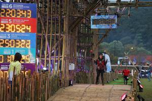 BIB: 220343, 2021, 230524, 250328
                            <button type="button" onclick="openModal(16026033)" class="btn btn-primary btn-sm float-right btn-popup" data-toggle="modal" data-target=".modal-high-quality">
                        <i class="fas fa-shopping-cart"></i> Add to Cart
                    </button>
                                            <button type="button" onclick="isThisMe(16026033, true)" class="btn btn-success btn-sm float-right btn-popup btn-isme hidden" data-toggle="tooltip" data-placement="bottom" title="นี่คือรูปของคุณใช่ไหม คลิกที่นี่เพื่อเอาเข้าอัลบั้ม">
                        <i class="fas fa-plus"></i> Add to album
                    </button>
                    <button type="button" onclick="isThisMe(16026033, false)" class="btn btn-warning btn-sm float-right btn-popup btn-isnotme hidden">
                        <i class="fas fa-ban"></i> Remove from album
                    </button>