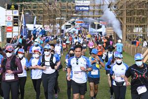 BIB: , 213, 569, 8300, 8214, 010, 8346, 8247
                            <button type="button" onclick="openModal(15988031)" class="btn btn-primary btn-sm float-right btn-popup" data-toggle="modal" data-target=".modal-high-quality">
                        <i class="fas fa-shopping-cart"></i> Add to Cart
                    </button>
                                            <button type="button" onclick="isThisMe(15988031, true)" class="btn btn-success btn-sm float-right btn-popup btn-isme hidden" data-toggle="tooltip" data-placement="bottom" title="นี่คือรูปของคุณใช่ไหม คลิกที่นี่เพื่อเอาเข้าอัลบั้ม">
                        <i class="fas fa-plus"></i> Add to album
                    </button>
                    <button type="button" onclick="isThisMe(15988031, false)" class="btn btn-warning btn-sm float-right btn-popup btn-isnotme hidden">
                        <i class="fas fa-ban"></i> Remove from album
                    </button>