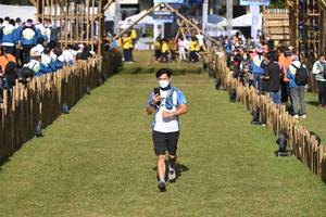 BIB: 
                            <button type="button" onclick="openModal(15988070)" class="btn btn-primary btn-sm float-right btn-popup" data-toggle="modal" data-target=".modal-high-quality">
                        <i class="fas fa-shopping-cart"></i> Add to Cart
                    </button>
                                            <button type="button" onclick="isThisMe(15988070, true)" class="btn btn-success btn-sm float-right btn-popup btn-isme hidden" data-toggle="tooltip" data-placement="bottom" title="นี่คือรูปของคุณใช่ไหม คลิกที่นี่เพื่อเอาเข้าอัลบั้ม">
                        <i class="fas fa-plus"></i> Add to album
                    </button>
                    <button type="button" onclick="isThisMe(15988070, false)" class="btn btn-warning btn-sm float-right btn-popup btn-isnotme hidden">
                        <i class="fas fa-ban"></i> Remove from album
                    </button>