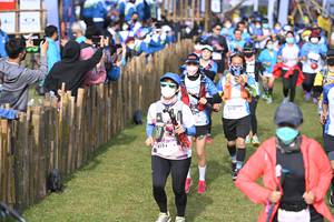 BIB: 8176, 819
                            <button type="button" onclick="openModal(15988046)" class="btn btn-primary btn-sm float-right btn-popup" data-toggle="modal" data-target=".modal-high-quality">
                        <i class="fas fa-shopping-cart"></i> Add to Cart
                    </button>
                                            <button type="button" onclick="isThisMe(15988046, true)" class="btn btn-success btn-sm float-right btn-popup btn-isme hidden" data-toggle="tooltip" data-placement="bottom" title="นี่คือรูปของคุณใช่ไหม คลิกที่นี่เพื่อเอาเข้าอัลบั้ม">
                        <i class="fas fa-plus"></i> Add to album
                    </button>
                    <button type="button" onclick="isThisMe(15988046, false)" class="btn btn-warning btn-sm float-right btn-popup btn-isnotme hidden">
                        <i class="fas fa-ban"></i> Remove from album
                    </button>