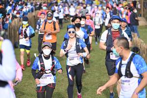 BIB: 910, 8052, 010, 8277, 
                            <button type="button" onclick="openModal(15988038)" class="btn btn-primary btn-sm float-right btn-popup" data-toggle="modal" data-target=".modal-high-quality">
                        <i class="fas fa-shopping-cart"></i> Add to Cart
                    </button>
                                            <button type="button" onclick="isThisMe(15988038, true)" class="btn btn-success btn-sm float-right btn-popup btn-isme hidden" data-toggle="tooltip" data-placement="bottom" title="นี่คือรูปของคุณใช่ไหม คลิกที่นี่เพื่อเอาเข้าอัลบั้ม">
                        <i class="fas fa-plus"></i> Add to album
                    </button>
                    <button type="button" onclick="isThisMe(15988038, false)" class="btn btn-warning btn-sm float-right btn-popup btn-isnotme hidden">
                        <i class="fas fa-ban"></i> Remove from album
                    </button>