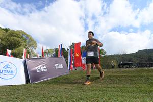 BIB: 010, 8047
                            <button type="button" onclick="openModal(15990937)" class="btn btn-primary btn-sm float-right btn-popup" data-toggle="modal" data-target=".modal-high-quality">
                        <i class="fas fa-shopping-cart"></i> Add to Cart
                    </button>
                                            <button type="button" onclick="isThisMe(15990937, true)" class="btn btn-success btn-sm float-right btn-popup btn-isme hidden" data-toggle="tooltip" data-placement="bottom" title="นี่คือรูปของคุณใช่ไหม คลิกที่นี่เพื่อเอาเข้าอัลบั้ม">
                        <i class="fas fa-plus"></i> Add to album
                    </button>
                    <button type="button" onclick="isThisMe(15990937, false)" class="btn btn-warning btn-sm float-right btn-popup btn-isnotme hidden">
                        <i class="fas fa-ban"></i> Remove from album
                    </button>