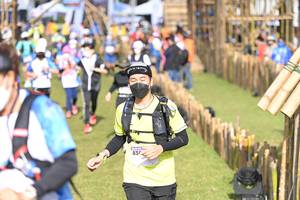 BIB: , 010, 836
                            <button type="button" onclick="openModal(15988064)" class="btn btn-primary btn-sm float-right btn-popup" data-toggle="modal" data-target=".modal-high-quality">
                        <i class="fas fa-shopping-cart"></i> Add to Cart
                    </button>
                                            <button type="button" onclick="isThisMe(15988064, true)" class="btn btn-success btn-sm float-right btn-popup btn-isme hidden" data-toggle="tooltip" data-placement="bottom" title="นี่คือรูปของคุณใช่ไหม คลิกที่นี่เพื่อเอาเข้าอัลบั้ม">
                        <i class="fas fa-plus"></i> Add to album
                    </button>
                    <button type="button" onclick="isThisMe(15988064, false)" class="btn btn-warning btn-sm float-right btn-popup btn-isnotme hidden">
                        <i class="fas fa-ban"></i> Remove from album
                    </button>