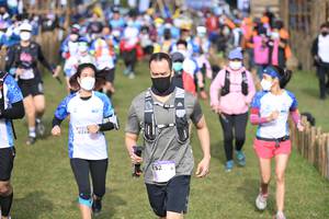 BIB: 17010, 8288, 8152
                            <button type="button" onclick="openModal(15988044)" class="btn btn-primary btn-sm float-right btn-popup" data-toggle="modal" data-target=".modal-high-quality">
                        <i class="fas fa-shopping-cart"></i> Add to Cart
                    </button>
                                            <button type="button" onclick="isThisMe(15988044, true)" class="btn btn-success btn-sm float-right btn-popup btn-isme hidden" data-toggle="tooltip" data-placement="bottom" title="นี่คือรูปของคุณใช่ไหม คลิกที่นี่เพื่อเอาเข้าอัลบั้ม">
                        <i class="fas fa-plus"></i> Add to album
                    </button>
                    <button type="button" onclick="isThisMe(15988044, false)" class="btn btn-warning btn-sm float-right btn-popup btn-isnotme hidden">
                        <i class="fas fa-ban"></i> Remove from album
                    </button>