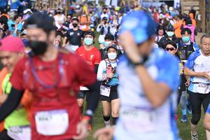 BIB: 010, 8147, 8028
                            <button type="button" onclick="openModal(15988040)" class="btn btn-primary btn-sm float-right btn-popup" data-toggle="modal" data-target=".modal-high-quality">
                        <i class="fas fa-shopping-cart"></i> Add to Cart
                    </button>
                                            <button type="button" onclick="isThisMe(15988040, true)" class="btn btn-success btn-sm float-right btn-popup btn-isme hidden" data-toggle="tooltip" data-placement="bottom" title="นี่คือรูปของคุณใช่ไหม คลิกที่นี่เพื่อเอาเข้าอัลบั้ม">
                        <i class="fas fa-plus"></i> Add to album
                    </button>
                    <button type="button" onclick="isThisMe(15988040, false)" class="btn btn-warning btn-sm float-right btn-popup btn-isnotme hidden">
                        <i class="fas fa-ban"></i> Remove from album
                    </button>