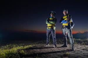 BIB: 367
                            <button type="button" onclick="openModal(15978381)" class="btn btn-primary btn-sm float-right btn-popup" data-toggle="modal" data-target=".modal-high-quality">
                        <i class="fas fa-shopping-cart"></i> Add to Cart
                    </button>
                                            <button type="button" onclick="isThisMe(15978381, true)" class="btn btn-success btn-sm float-right btn-popup btn-isme hidden" data-toggle="tooltip" data-placement="bottom" title="นี่คือรูปของคุณใช่ไหม คลิกที่นี่เพื่อเอาเข้าอัลบั้ม">
                        <i class="fas fa-plus"></i> Add to album
                    </button>
                    <button type="button" onclick="isThisMe(15978381, false)" class="btn btn-warning btn-sm float-right btn-popup btn-isnotme hidden">
                        <i class="fas fa-ban"></i> Remove from album
                    </button>