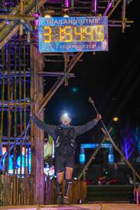 BIB: 88995, 202
                            <button type="button" onclick="openModal(16003887)" class="btn btn-primary btn-sm float-right btn-popup" data-toggle="modal" data-target=".modal-high-quality">
                        <i class="fas fa-shopping-cart"></i> Add to Cart
                    </button>
                                            <button type="button" onclick="isThisMe(16003887, true)" class="btn btn-success btn-sm float-right btn-popup btn-isme hidden" data-toggle="tooltip" data-placement="bottom" title="นี่คือรูปของคุณใช่ไหม คลิกที่นี่เพื่อเอาเข้าอัลบั้ม">
                        <i class="fas fa-plus"></i> Add to album
                    </button>
                    <button type="button" onclick="isThisMe(16003887, false)" class="btn btn-warning btn-sm float-right btn-popup btn-isnotme hidden">
                        <i class="fas fa-ban"></i> Remove from album
                    </button>