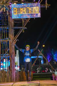 BIB: 202, 350, 518
                            <button type="button" onclick="openModal(16003673)" class="btn btn-primary btn-sm float-right btn-popup" data-toggle="modal" data-target=".modal-high-quality">
                        <i class="fas fa-shopping-cart"></i> Add to Cart
                    </button>
                                            <button type="button" onclick="isThisMe(16003673, true)" class="btn btn-success btn-sm float-right btn-popup btn-isme hidden" data-toggle="tooltip" data-placement="bottom" title="นี่คือรูปของคุณใช่ไหม คลิกที่นี่เพื่อเอาเข้าอัลบั้ม">
                        <i class="fas fa-plus"></i> Add to album
                    </button>
                    <button type="button" onclick="isThisMe(16003673, false)" class="btn btn-warning btn-sm float-right btn-popup btn-isnotme hidden">
                        <i class="fas fa-ban"></i> Remove from album
                    </button>