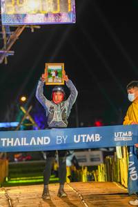 BIB: 202
                            <button type="button" onclick="openModal(16004747)" class="btn btn-primary btn-sm float-right btn-popup" data-toggle="modal" data-target=".modal-high-quality">
                        <i class="fas fa-shopping-cart"></i> Add to Cart
                    </button>
                                            <button type="button" onclick="isThisMe(16004747, true)" class="btn btn-success btn-sm float-right btn-popup btn-isme hidden" data-toggle="tooltip" data-placement="bottom" title="นี่คือรูปของคุณใช่ไหม คลิกที่นี่เพื่อเอาเข้าอัลบั้ม">
                        <i class="fas fa-plus"></i> Add to album
                    </button>
                    <button type="button" onclick="isThisMe(16004747, false)" class="btn btn-warning btn-sm float-right btn-popup btn-isnotme hidden">
                        <i class="fas fa-ban"></i> Remove from album
                    </button>