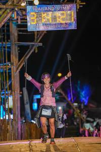 BIB: 2021, 3440
                            <button type="button" onclick="openModal(16003488)" class="btn btn-primary btn-sm float-right btn-popup" data-toggle="modal" data-target=".modal-high-quality">
                        <i class="fas fa-shopping-cart"></i> Add to Cart
                    </button>
                                            <button type="button" onclick="isThisMe(16003488, true)" class="btn btn-success btn-sm float-right btn-popup btn-isme hidden" data-toggle="tooltip" data-placement="bottom" title="นี่คือรูปของคุณใช่ไหม คลิกที่นี่เพื่อเอาเข้าอัลบั้ม">
                        <i class="fas fa-plus"></i> Add to album
                    </button>
                    <button type="button" onclick="isThisMe(16003488, false)" class="btn btn-warning btn-sm float-right btn-popup btn-isnotme hidden">
                        <i class="fas fa-ban"></i> Remove from album
                    </button>