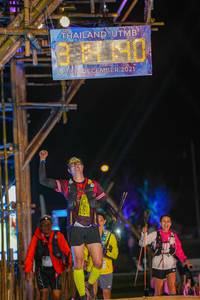 BIB: 912, 2021, 3220, 
                            <button type="button" onclick="openModal(16003532)" class="btn btn-primary btn-sm float-right btn-popup" data-toggle="modal" data-target=".modal-high-quality">
                        <i class="fas fa-shopping-cart"></i> Add to Cart
                    </button>
                                            <button type="button" onclick="isThisMe(16003532, true)" class="btn btn-success btn-sm float-right btn-popup btn-isme hidden" data-toggle="tooltip" data-placement="bottom" title="นี่คือรูปของคุณใช่ไหม คลิกที่นี่เพื่อเอาเข้าอัลบั้ม">
                        <i class="fas fa-plus"></i> Add to album
                    </button>
                    <button type="button" onclick="isThisMe(16003532, false)" class="btn btn-warning btn-sm float-right btn-popup btn-isnotme hidden">
                        <i class="fas fa-ban"></i> Remove from album
                    </button>