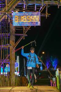 BIB: 2021, 3569
                            <button type="button" onclick="openModal(16003907)" class="btn btn-primary btn-sm float-right btn-popup" data-toggle="modal" data-target=".modal-high-quality">
                        <i class="fas fa-shopping-cart"></i> Add to Cart
                    </button>
                                            <button type="button" onclick="isThisMe(16003907, true)" class="btn btn-success btn-sm float-right btn-popup btn-isme hidden" data-toggle="tooltip" data-placement="bottom" title="นี่คือรูปของคุณใช่ไหม คลิกที่นี่เพื่อเอาเข้าอัลบั้ม">
                        <i class="fas fa-plus"></i> Add to album
                    </button>
                    <button type="button" onclick="isThisMe(16003907, false)" class="btn btn-warning btn-sm float-right btn-popup btn-isnotme hidden">
                        <i class="fas fa-ban"></i> Remove from album
                    </button>