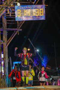 BIB: 912, 2021, 3224, 
                            <button type="button" onclick="openModal(16003523)" class="btn btn-primary btn-sm float-right btn-popup" data-toggle="modal" data-target=".modal-high-quality">
                        <i class="fas fa-shopping-cart"></i> Add to Cart
                    </button>
                                            <button type="button" onclick="isThisMe(16003523, true)" class="btn btn-success btn-sm float-right btn-popup btn-isme hidden" data-toggle="tooltip" data-placement="bottom" title="นี่คือรูปของคุณใช่ไหม คลิกที่นี่เพื่อเอาเข้าอัลบั้ม">
                        <i class="fas fa-plus"></i> Add to album
                    </button>
                    <button type="button" onclick="isThisMe(16003523, false)" class="btn btn-warning btn-sm float-right btn-popup btn-isnotme hidden">
                        <i class="fas fa-ban"></i> Remove from album
                    </button>