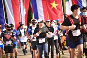 BIB: 8202, 8297, 8226
                            <button type="button" onclick="openModal(15981014)" class="btn btn-primary btn-sm float-right btn-popup" data-toggle="modal" data-target=".modal-high-quality">
                        <i class="fas fa-shopping-cart"></i> Add to Cart
                    </button>
                                            <button type="button" onclick="isThisMe(15981014, true)" class="btn btn-success btn-sm float-right btn-popup btn-isme hidden" data-toggle="tooltip" data-placement="bottom" title="นี่คือรูปของคุณใช่ไหม คลิกที่นี่เพื่อเอาเข้าอัลบั้ม">
                        <i class="fas fa-plus"></i> Add to album
                    </button>
                    <button type="button" onclick="isThisMe(15981014, false)" class="btn btn-warning btn-sm float-right btn-popup btn-isnotme hidden">
                        <i class="fas fa-ban"></i> Remove from album
                    </button>