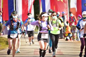 BIB: 010, 452, 831, 8454, 8375
                            <button type="button" onclick="openModal(15981042)" class="btn btn-primary btn-sm float-right btn-popup" data-toggle="modal" data-target=".modal-high-quality">
                        <i class="fas fa-shopping-cart"></i> Add to Cart
                    </button>
                                            <button type="button" onclick="isThisMe(15981042, true)" class="btn btn-success btn-sm float-right btn-popup btn-isme hidden" data-toggle="tooltip" data-placement="bottom" title="นี่คือรูปของคุณใช่ไหม คลิกที่นี่เพื่อเอาเข้าอัลบั้ม">
                        <i class="fas fa-plus"></i> Add to album
                    </button>
                    <button type="button" onclick="isThisMe(15981042, false)" class="btn btn-warning btn-sm float-right btn-popup btn-isnotme hidden">
                        <i class="fas fa-ban"></i> Remove from album
                    </button>