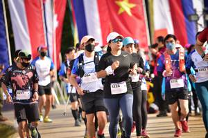 BIB: 8264, 010, 8252, 8297, 8226, 8228
                            <button type="button" onclick="openModal(15981015)" class="btn btn-primary btn-sm float-right btn-popup" data-toggle="modal" data-target=".modal-high-quality">
                        <i class="fas fa-shopping-cart"></i> Add to Cart
                    </button>
                                            <button type="button" onclick="isThisMe(15981015, true)" class="btn btn-success btn-sm float-right btn-popup btn-isme hidden" data-toggle="tooltip" data-placement="bottom" title="นี่คือรูปของคุณใช่ไหม คลิกที่นี่เพื่อเอาเข้าอัลบั้ม">
                        <i class="fas fa-plus"></i> Add to album
                    </button>
                    <button type="button" onclick="isThisMe(15981015, false)" class="btn btn-warning btn-sm float-right btn-popup btn-isnotme hidden">
                        <i class="fas fa-ban"></i> Remove from album
                    </button>