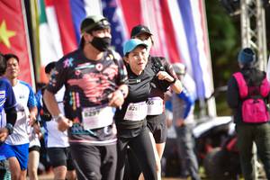 BIB: 8261, 8297
                            <button type="button" onclick="openModal(15981023)" class="btn btn-primary btn-sm float-right btn-popup" data-toggle="modal" data-target=".modal-high-quality">
                        <i class="fas fa-shopping-cart"></i> Add to Cart
                    </button>
                                            <button type="button" onclick="isThisMe(15981023, true)" class="btn btn-success btn-sm float-right btn-popup btn-isme hidden" data-toggle="tooltip" data-placement="bottom" title="นี่คือรูปของคุณใช่ไหม คลิกที่นี่เพื่อเอาเข้าอัลบั้ม">
                        <i class="fas fa-plus"></i> Add to album
                    </button>
                    <button type="button" onclick="isThisMe(15981023, false)" class="btn btn-warning btn-sm float-right btn-popup btn-isnotme hidden">
                        <i class="fas fa-ban"></i> Remove from album
                    </button>