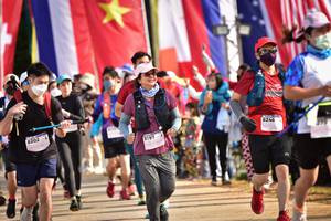 BIB: 010, 8202, 8246, 8197
                            <button type="button" onclick="openModal(15981011)" class="btn btn-primary btn-sm float-right btn-popup" data-toggle="modal" data-target=".modal-high-quality">
                        <i class="fas fa-shopping-cart"></i> Add to Cart
                    </button>
                                            <button type="button" onclick="isThisMe(15981011, true)" class="btn btn-success btn-sm float-right btn-popup btn-isme hidden" data-toggle="tooltip" data-placement="bottom" title="นี่คือรูปของคุณใช่ไหม คลิกที่นี่เพื่อเอาเข้าอัลบั้ม">
                        <i class="fas fa-plus"></i> Add to album
                    </button>
                    <button type="button" onclick="isThisMe(15981011, false)" class="btn btn-warning btn-sm float-right btn-popup btn-isnotme hidden">
                        <i class="fas fa-ban"></i> Remove from album
                    </button>