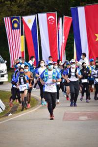 BIB: , 8213, 2360, 010, 8193, 8166
                            <button type="button" onclick="openModal(15980961)" class="btn btn-primary btn-sm float-right btn-popup" data-toggle="modal" data-target=".modal-high-quality">
                        <i class="fas fa-shopping-cart"></i> Add to Cart
                    </button>
                                            <button type="button" onclick="isThisMe(15980961, true)" class="btn btn-success btn-sm float-right btn-popup btn-isme hidden" data-toggle="tooltip" data-placement="bottom" title="นี่คือรูปของคุณใช่ไหม คลิกที่นี่เพื่อเอาเข้าอัลบั้ม">
                        <i class="fas fa-plus"></i> Add to album
                    </button>
                    <button type="button" onclick="isThisMe(15980961, false)" class="btn btn-warning btn-sm float-right btn-popup btn-isnotme hidden">
                        <i class="fas fa-ban"></i> Remove from album
                    </button>