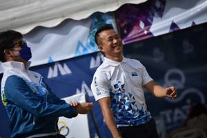 BIB: 
                            <button type="button" onclick="openModal(15986717)" class="btn btn-primary btn-sm float-right btn-popup" data-toggle="modal" data-target=".modal-high-quality">
                        <i class="fas fa-shopping-cart"></i> Add to Cart
                    </button>
                                            <button type="button" onclick="isThisMe(15986717, true)" class="btn btn-success btn-sm float-right btn-popup btn-isme hidden" data-toggle="tooltip" data-placement="bottom" title="นี่คือรูปของคุณใช่ไหม คลิกที่นี่เพื่อเอาเข้าอัลบั้ม">
                        <i class="fas fa-plus"></i> Add to album
                    </button>
                    <button type="button" onclick="isThisMe(15986717, false)" class="btn btn-warning btn-sm float-right btn-popup btn-isnotme hidden">
                        <i class="fas fa-ban"></i> Remove from album
                    </button>