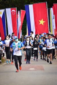 BIB: , 010, 8218, 8213, 8300, 8338, 8340, 193
                            <button type="button" onclick="openModal(15980963)" class="btn btn-primary btn-sm float-right btn-popup" data-toggle="modal" data-target=".modal-high-quality">
                        <i class="fas fa-shopping-cart"></i> Add to Cart
                    </button>
                                            <button type="button" onclick="isThisMe(15980963, true)" class="btn btn-success btn-sm float-right btn-popup btn-isme hidden" data-toggle="tooltip" data-placement="bottom" title="นี่คือรูปของคุณใช่ไหม คลิกที่นี่เพื่อเอาเข้าอัลบั้ม">
                        <i class="fas fa-plus"></i> Add to album
                    </button>
                    <button type="button" onclick="isThisMe(15980963, false)" class="btn btn-warning btn-sm float-right btn-popup btn-isnotme hidden">
                        <i class="fas fa-ban"></i> Remove from album
                    </button>