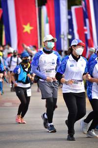 BIB: 8092, 253
                            <button type="button" onclick="openModal(15980971)" class="btn btn-primary btn-sm float-right btn-popup" data-toggle="modal" data-target=".modal-high-quality">
                        <i class="fas fa-shopping-cart"></i> Add to Cart
                    </button>
                                            <button type="button" onclick="isThisMe(15980971, true)" class="btn btn-success btn-sm float-right btn-popup btn-isme hidden" data-toggle="tooltip" data-placement="bottom" title="นี่คือรูปของคุณใช่ไหม คลิกที่นี่เพื่อเอาเข้าอัลบั้ม">
                        <i class="fas fa-plus"></i> Add to album
                    </button>
                    <button type="button" onclick="isThisMe(15980971, false)" class="btn btn-warning btn-sm float-right btn-popup btn-isnotme hidden">
                        <i class="fas fa-ban"></i> Remove from album
                    </button>