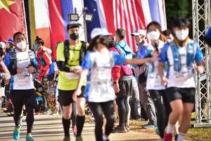 BIB: 8237
                            <button type="button" onclick="openModal(15981032)" class="btn btn-primary btn-sm float-right btn-popup" data-toggle="modal" data-target=".modal-high-quality">
                        <i class="fas fa-shopping-cart"></i> Add to Cart
                    </button>
                                            <button type="button" onclick="isThisMe(15981032, true)" class="btn btn-success btn-sm float-right btn-popup btn-isme hidden" data-toggle="tooltip" data-placement="bottom" title="นี่คือรูปของคุณใช่ไหม คลิกที่นี่เพื่อเอาเข้าอัลบั้ม">
                        <i class="fas fa-plus"></i> Add to album
                    </button>
                    <button type="button" onclick="isThisMe(15981032, false)" class="btn btn-warning btn-sm float-right btn-popup btn-isnotme hidden">
                        <i class="fas fa-ban"></i> Remove from album
                    </button>