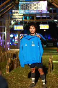 BIB: 2021
                            <button type="button" onclick="openModal(16027533)" class="btn btn-primary btn-sm float-right btn-popup" data-toggle="modal" data-target=".modal-high-quality">
                        <i class="fas fa-shopping-cart"></i> Add to Cart
                    </button>
                                            <button type="button" onclick="isThisMe(16027533, true)" class="btn btn-success btn-sm float-right btn-popup btn-isme hidden" data-toggle="tooltip" data-placement="bottom" title="นี่คือรูปของคุณใช่ไหม คลิกที่นี่เพื่อเอาเข้าอัลบั้ม">
                        <i class="fas fa-plus"></i> Add to album
                    </button>
                    <button type="button" onclick="isThisMe(16027533, false)" class="btn btn-warning btn-sm float-right btn-popup btn-isnotme hidden">
                        <i class="fas fa-ban"></i> Remove from album
                    </button>