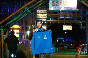 BIB: 2021, 184
                            <button type="button" onclick="openModal(16028202)" class="btn btn-primary btn-sm float-right btn-popup" data-toggle="modal" data-target=".modal-high-quality">
                        <i class="fas fa-shopping-cart"></i> Add to Cart
                    </button>
                                            <button type="button" onclick="isThisMe(16028202, true)" class="btn btn-success btn-sm float-right btn-popup btn-isme hidden" data-toggle="tooltip" data-placement="bottom" title="นี่คือรูปของคุณใช่ไหม คลิกที่นี่เพื่อเอาเข้าอัลบั้ม">
                        <i class="fas fa-plus"></i> Add to album
                    </button>
                    <button type="button" onclick="isThisMe(16028202, false)" class="btn btn-warning btn-sm float-right btn-popup btn-isnotme hidden">
                        <i class="fas fa-ban"></i> Remove from album
                    </button>