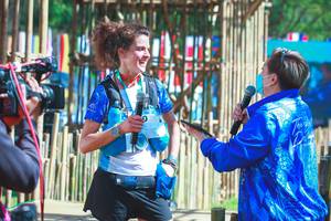 BIB: 343
                            <button type="button" onclick="openModal(16008186)" class="btn btn-primary btn-sm float-right btn-popup" data-toggle="modal" data-target=".modal-high-quality">
                        <i class="fas fa-shopping-cart"></i> Add to Cart
                    </button>
                                            <button type="button" onclick="isThisMe(16008186, true)" class="btn btn-success btn-sm float-right btn-popup btn-isme hidden" data-toggle="tooltip" data-placement="bottom" title="นี่คือรูปของคุณใช่ไหม คลิกที่นี่เพื่อเอาเข้าอัลบั้ม">
                        <i class="fas fa-plus"></i> Add to album
                    </button>
                    <button type="button" onclick="isThisMe(16008186, false)" class="btn btn-warning btn-sm float-right btn-popup btn-isnotme hidden">
                        <i class="fas fa-ban"></i> Remove from album
                    </button>