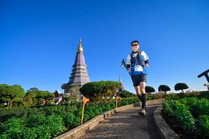 BIB: 3272
                            <button type="button" onclick="openModal(15970291)" class="btn btn-primary btn-sm float-right btn-popup" data-toggle="modal" data-target=".modal-high-quality">
                        <i class="fas fa-shopping-cart"></i> Add to Cart
                    </button>
                                            <button type="button" onclick="isThisMe(15970291, true)" class="btn btn-success btn-sm float-right btn-popup btn-isme hidden" data-toggle="tooltip" data-placement="bottom" title="นี่คือรูปของคุณใช่ไหม คลิกที่นี่เพื่อเอาเข้าอัลบั้ม">
                        <i class="fas fa-plus"></i> Add to album
                    </button>
                    <button type="button" onclick="isThisMe(15970291, false)" class="btn btn-warning btn-sm float-right btn-popup btn-isnotme hidden">
                        <i class="fas fa-ban"></i> Remove from album
                    </button>