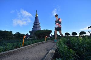 BIB: 3137
                            <button type="button" onclick="openModal(15969925)" class="btn btn-primary btn-sm float-right btn-popup" data-toggle="modal" data-target=".modal-high-quality">
                        <i class="fas fa-shopping-cart"></i> Add to Cart
                    </button>
                                            <button type="button" onclick="isThisMe(15969925, true)" class="btn btn-success btn-sm float-right btn-popup btn-isme hidden" data-toggle="tooltip" data-placement="bottom" title="นี่คือรูปของคุณใช่ไหม คลิกที่นี่เพื่อเอาเข้าอัลบั้ม">
                        <i class="fas fa-plus"></i> Add to album
                    </button>
                    <button type="button" onclick="isThisMe(15969925, false)" class="btn btn-warning btn-sm float-right btn-popup btn-isnotme hidden">
                        <i class="fas fa-ban"></i> Remove from album
                    </button>