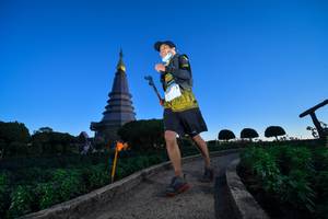 BIB: 3537
                            <button type="button" onclick="openModal(15970510)" class="btn btn-primary btn-sm float-right btn-popup" data-toggle="modal" data-target=".modal-high-quality">
                        <i class="fas fa-shopping-cart"></i> Add to Cart
                    </button>
                                            <button type="button" onclick="isThisMe(15970510, true)" class="btn btn-success btn-sm float-right btn-popup btn-isme hidden" data-toggle="tooltip" data-placement="bottom" title="นี่คือรูปของคุณใช่ไหม คลิกที่นี่เพื่อเอาเข้าอัลบั้ม">
                        <i class="fas fa-plus"></i> Add to album
                    </button>
                    <button type="button" onclick="isThisMe(15970510, false)" class="btn btn-warning btn-sm float-right btn-popup btn-isnotme hidden">
                        <i class="fas fa-ban"></i> Remove from album
                    </button>