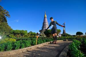 BIB: , 3180
                            <button type="button" onclick="openModal(15970246)" class="btn btn-primary btn-sm float-right btn-popup" data-toggle="modal" data-target=".modal-high-quality">
                        <i class="fas fa-shopping-cart"></i> Add to Cart
                    </button>
                                            <button type="button" onclick="isThisMe(15970246, true)" class="btn btn-success btn-sm float-right btn-popup btn-isme hidden" data-toggle="tooltip" data-placement="bottom" title="นี่คือรูปของคุณใช่ไหม คลิกที่นี่เพื่อเอาเข้าอัลบั้ม">
                        <i class="fas fa-plus"></i> Add to album
                    </button>
                    <button type="button" onclick="isThisMe(15970246, false)" class="btn btn-warning btn-sm float-right btn-popup btn-isnotme hidden">
                        <i class="fas fa-ban"></i> Remove from album
                    </button>