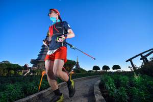 BIB: 
                            <button type="button" onclick="openModal(15970603)" class="btn btn-primary btn-sm float-right btn-popup" data-toggle="modal" data-target=".modal-high-quality">
                        <i class="fas fa-shopping-cart"></i> Add to Cart
                    </button>
                                            <button type="button" onclick="isThisMe(15970603, true)" class="btn btn-success btn-sm float-right btn-popup btn-isme hidden" data-toggle="tooltip" data-placement="bottom" title="นี่คือรูปของคุณใช่ไหม คลิกที่นี่เพื่อเอาเข้าอัลบั้ม">
                        <i class="fas fa-plus"></i> Add to album
                    </button>
                    <button type="button" onclick="isThisMe(15970603, false)" class="btn btn-warning btn-sm float-right btn-popup btn-isnotme hidden">
                        <i class="fas fa-ban"></i> Remove from album
                    </button>