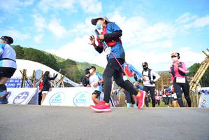 BIB: 8366, 087, 018, 820, 8063
                            <button type="button" onclick="openModal(15925360)" class="btn btn-primary btn-sm float-right btn-popup" data-toggle="modal" data-target=".modal-high-quality">
                        <i class="fas fa-shopping-cart"></i> Add to Cart
                    </button>
                                            <button type="button" onclick="isThisMe(15925360, true)" class="btn btn-success btn-sm float-right btn-popup btn-isme hidden" data-toggle="tooltip" data-placement="bottom" title="นี่คือรูปของคุณใช่ไหม คลิกที่นี่เพื่อเอาเข้าอัลบั้ม">
                        <i class="fas fa-plus"></i> Add to album
                    </button>
                    <button type="button" onclick="isThisMe(15925360, false)" class="btn btn-warning btn-sm float-right btn-popup btn-isnotme hidden">
                        <i class="fas fa-ban"></i> Remove from album
                    </button>