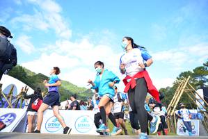 BIB: 8111, 8178, 8184, 8124, 8190
                            <button type="button" onclick="openModal(15925536)" class="btn btn-primary btn-sm float-right btn-popup" data-toggle="modal" data-target=".modal-high-quality">
                        <i class="fas fa-shopping-cart"></i> Add to Cart
                    </button>
                                            <button type="button" onclick="isThisMe(15925536, true)" class="btn btn-success btn-sm float-right btn-popup btn-isme hidden" data-toggle="tooltip" data-placement="bottom" title="นี่คือรูปของคุณใช่ไหม คลิกที่นี่เพื่อเอาเข้าอัลบั้ม">
                        <i class="fas fa-plus"></i> Add to album
                    </button>
                    <button type="button" onclick="isThisMe(15925536, false)" class="btn btn-warning btn-sm float-right btn-popup btn-isnotme hidden">
                        <i class="fas fa-ban"></i> Remove from album
                    </button>