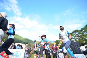 BIB: 8190, 8144, 8179, 8200, , 
                            <button type="button" onclick="openModal(15925564)" class="btn btn-primary btn-sm float-right btn-popup" data-toggle="modal" data-target=".modal-high-quality">
                        <i class="fas fa-shopping-cart"></i> Add to Cart
                    </button>
                                            <button type="button" onclick="isThisMe(15925564, true)" class="btn btn-success btn-sm float-right btn-popup btn-isme hidden" data-toggle="tooltip" data-placement="bottom" title="นี่คือรูปของคุณใช่ไหม คลิกที่นี่เพื่อเอาเข้าอัลบั้ม">
                        <i class="fas fa-plus"></i> Add to album
                    </button>
                    <button type="button" onclick="isThisMe(15925564, false)" class="btn btn-warning btn-sm float-right btn-popup btn-isnotme hidden">
                        <i class="fas fa-ban"></i> Remove from album
                    </button>