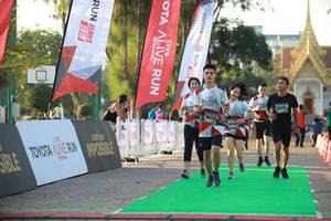 BIB: 025, 6632, 2019
                            <button type="button" onclick="openModal(6452643)" class="btn btn-primary btn-sm float-right btn-popup" data-toggle="modal" data-target=".modal-high-quality">
                        <i class="fas fa-shopping-cart"></i> Add to Cart
                    </button>
                                            <button type="button" onclick="isThisMe(6452643, true)" class="btn btn-success btn-sm float-right btn-popup btn-isme hidden" data-toggle="tooltip" data-placement="bottom" title="นี่คือรูปของคุณใช่ไหม คลิกที่นี่เพื่อเอาเข้าอัลบั้ม">
                        <i class="fas fa-plus"></i> Add to album
                    </button>
                    <button type="button" onclick="isThisMe(6452643, false)" class="btn btn-warning btn-sm float-right btn-popup btn-isnotme hidden">
                        <i class="fas fa-ban"></i> Remove from album
                    </button>