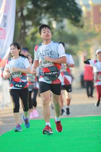 BIB: 667, 6738
                            <button type="button" onclick="openModal(6453480)" class="btn btn-primary btn-sm float-right btn-popup" data-toggle="modal" data-target=".modal-high-quality">
                        <i class="fas fa-shopping-cart"></i> Add to Cart
                    </button>
                                            <button type="button" onclick="isThisMe(6453480, true)" class="btn btn-success btn-sm float-right btn-popup btn-isme hidden" data-toggle="tooltip" data-placement="bottom" title="นี่คือรูปของคุณใช่ไหม คลิกที่นี่เพื่อเอาเข้าอัลบั้ม">
                        <i class="fas fa-plus"></i> Add to album
                    </button>
                    <button type="button" onclick="isThisMe(6453480, false)" class="btn btn-warning btn-sm float-right btn-popup btn-isnotme hidden">
                        <i class="fas fa-ban"></i> Remove from album
                    </button>