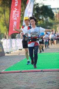 BIB: 7511
                            <button type="button" onclick="openModal(6452088)" class="btn btn-primary btn-sm float-right btn-popup" data-toggle="modal" data-target=".modal-high-quality">
                        <i class="fas fa-shopping-cart"></i> Add to Cart
                    </button>
                                            <button type="button" onclick="isThisMe(6452088, true)" class="btn btn-success btn-sm float-right btn-popup btn-isme hidden" data-toggle="tooltip" data-placement="bottom" title="นี่คือรูปของคุณใช่ไหม คลิกที่นี่เพื่อเอาเข้าอัลบั้ม">
                        <i class="fas fa-plus"></i> Add to album
                    </button>
                    <button type="button" onclick="isThisMe(6452088, false)" class="btn btn-warning btn-sm float-right btn-popup btn-isnotme hidden">
                        <i class="fas fa-ban"></i> Remove from album
                    </button>