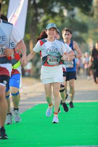 BIB: 6396, 055
                            <button type="button" onclick="openModal(6453407)" class="btn btn-primary btn-sm float-right btn-popup" data-toggle="modal" data-target=".modal-high-quality">
                        <i class="fas fa-shopping-cart"></i> Add to Cart
                    </button>
                                            <button type="button" onclick="isThisMe(6453407, true)" class="btn btn-success btn-sm float-right btn-popup btn-isme hidden" data-toggle="tooltip" data-placement="bottom" title="นี่คือรูปของคุณใช่ไหม คลิกที่นี่เพื่อเอาเข้าอัลบั้ม">
                        <i class="fas fa-plus"></i> Add to album
                    </button>
                    <button type="button" onclick="isThisMe(6453407, false)" class="btn btn-warning btn-sm float-right btn-popup btn-isnotme hidden">
                        <i class="fas fa-ban"></i> Remove from album
                    </button>